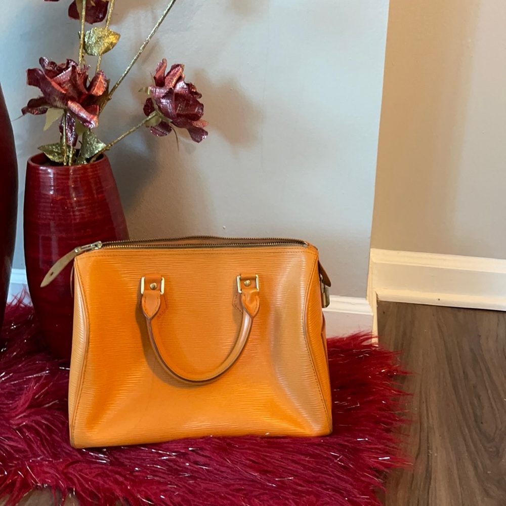 Authentic LOUIE VUTTON BAG